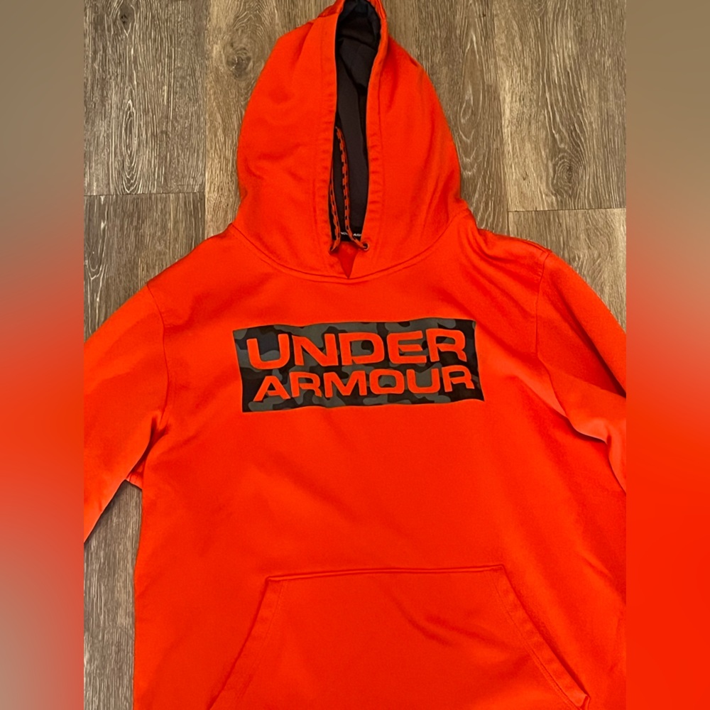 Lg Under Armour hoodie